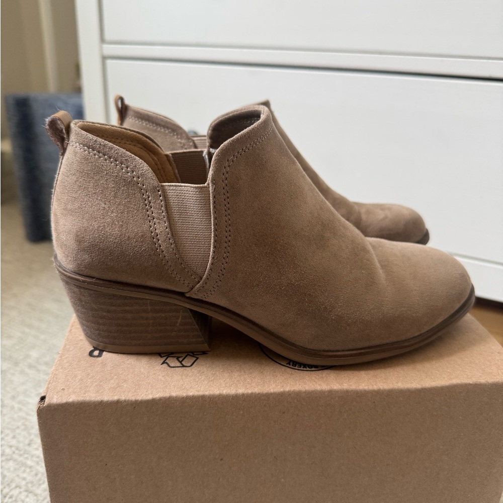 Dr. Scholl’s Laurel Ankle Bootie Tan Suede Size 6.5